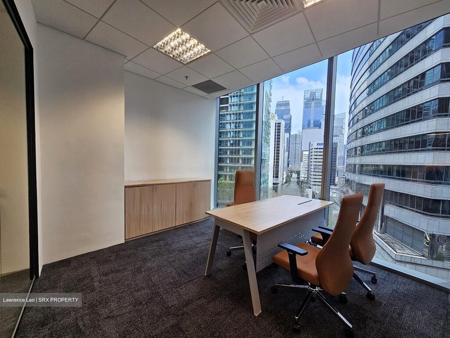 PLUS (D1), Office #472905741